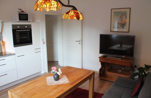Leer Apartment | Apartment-LOGA in Leer (East Frisia), 2.5 km to city center -max 3 people