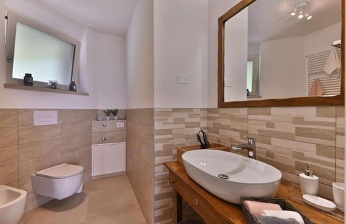 Prabione Apartment | Apartment 'Lucia' with Mountain View, Balcony and Wi-Fi