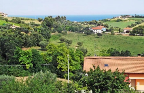 Tortoreto Apartment | Apartment Lucio in Tortoreto Lido - 6 persons, 3 bedrooms