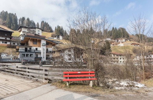 Auffach Apartment | Apartment 'Luisalle Top 6' with Mountain View, Balcony and Wi-Fi