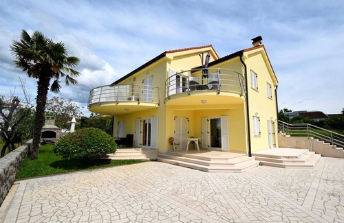 Milcetici Apartment | Apartment Luka 2 with Balcony