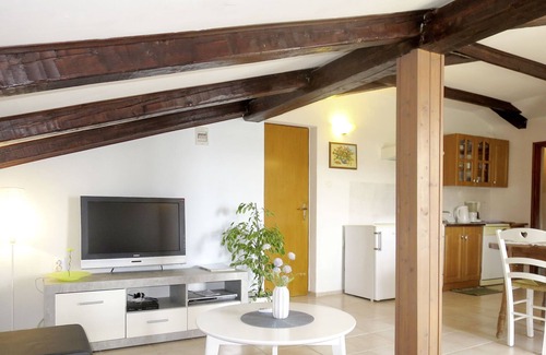 Vinjerac Apartment | Apartment Lukeni by Interhome