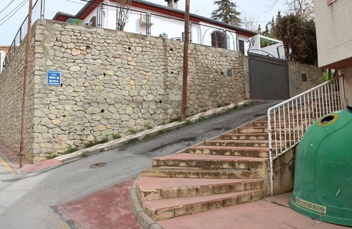 Cenes de la Vega Apartment | Apartment 'Luminoso Y Acogedor' with Mountain View, Wi-Fi and Air Conditioning