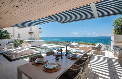 Estepona Apartment | Apartment 'Luxury Front Line Beach' with Sea View, Wi-Fi and Air Conditioning