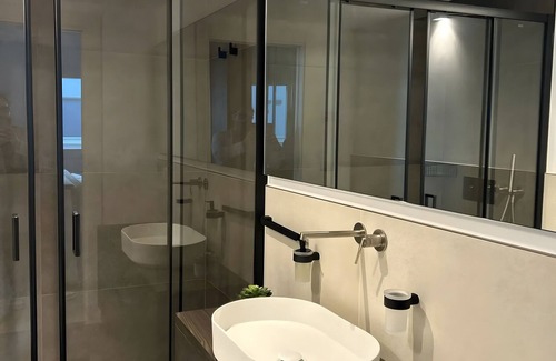 Municipio 1 House | Apartment 'Luxury Room' with Sea View, Wi-Fi and Air Conditioning