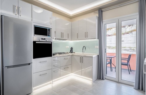 Sidari Apartment | Apartment 'Luxury Stay' with Mountain View, Wi-Fi and Air Conditioning