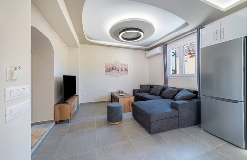 Sidari Apartment | Apartment 'Luxury Stay' with Mountain View, Wi-Fi and Air Conditioning