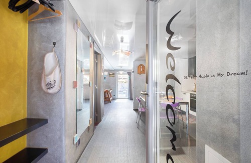 Cogne Apartment | Apartment 'Maison De La Musique' with Mountain View, Shared Terrace and Wi-Fi