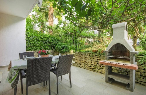 Porec Apartment | Apartment Majic with Terrace and Garden