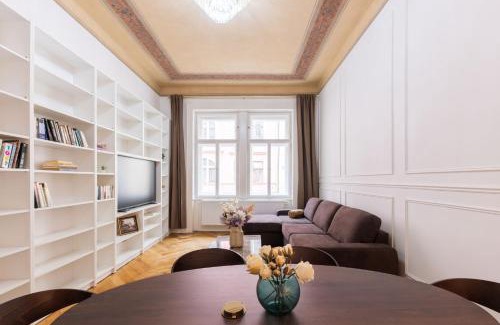 Nove Mesto Apartment | Apartment Manes