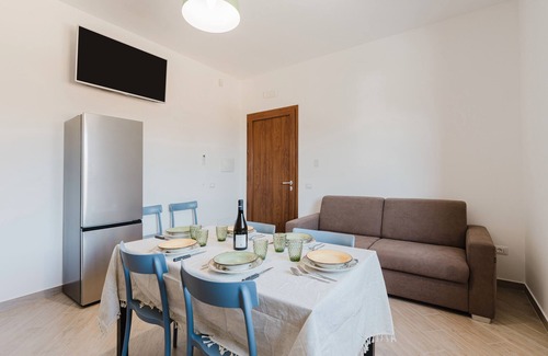 Partinico Apartment | Apartment 'Mareluna' with Mountain View, Wi-Fi and Air Conditioning