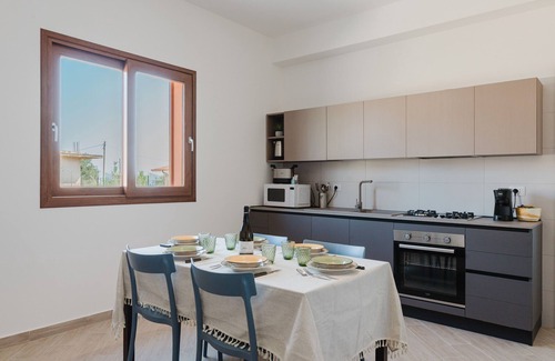 Partinico Apartment | Apartment 'Mareluna' with Mountain View, Wi-Fi and Air Conditioning