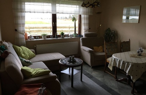 Nordstrand Apartment | Apartment 'Marschblick' with Private Terrace, Shared Garden and Wi-Fi