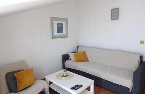 Cesarica Apartment | Apartment Matea - 20m from the beach