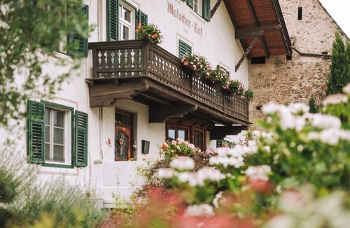 Lana Apartment | Apartment 'Matscherhof Family 2' with Mountain View, Wi-Fi and Air Conditioning