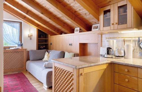 Plaus Apartment | Apartment 'Mayr Fünf' with Mountain View, Balcony and Wi-Fi