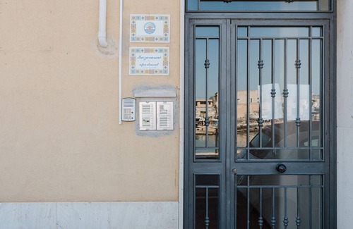 San Francesco Apartment | Apartment 'Mazarassai' with Sea View, Wi-Fi and Air Conditioning
