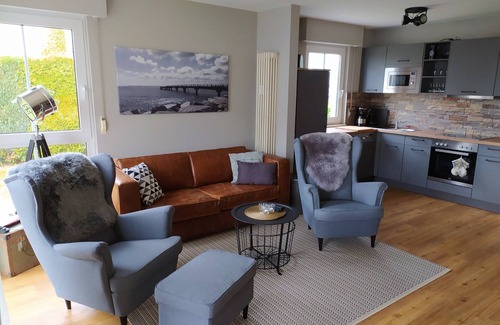 Sassnitz Apartment | Apartment 'Meeresbucht' with Sea View, Private Terrace and Wi-Fi
