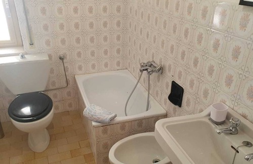 Mendatica Apartment | Apartment 'Mendatica Santucci' with Wi-Fi