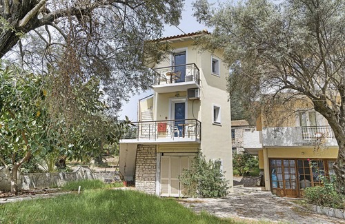 Perigiali Apartment | Apartment 'Mezoneta 1' with Sea View and Air Conditioning