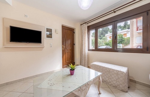 Sivota Apartment | Apartment 'Mezoneta' with Wi-Fi and Air Conditioning