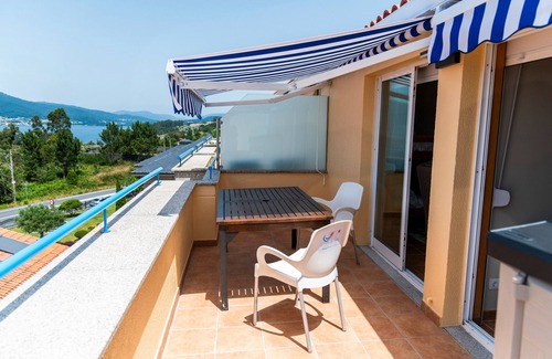Portosin Apartment | Apartment 'Mirador Da Ria' with Sea View, Shared Pool and Wi-Fi