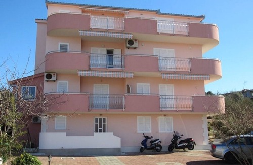 Okrug Gornji Apartment | Apartment Miroslava - with pool: A3(2+1) - Okrug Gornji, Island Ciovo, Croatia