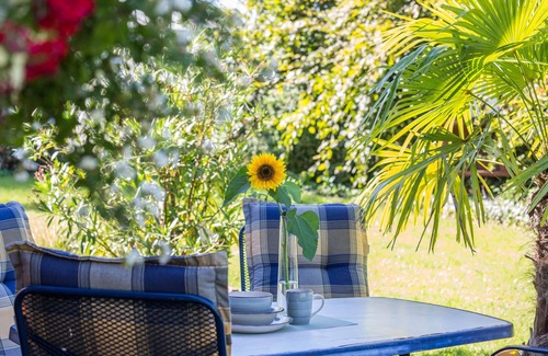 Overhagen Apartment | Apartment "Mit Wintergarten nah Moviepark" with Private Terrace & Wi-Fi