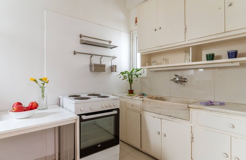 Kallithea Apartment | Apartment 'Modern Cosy' with Private Terrace, Wi-Fi and Air Conditioning