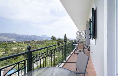 Kalata Apartment | Apartment 'Monte Verde 103' with Sea View, Wi-Fi and Air Conditioning