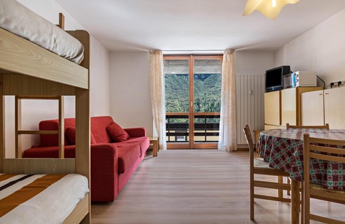 Passo del Tonale Apartment | Apartment "Monolocale 3 Residence Granbaita" with Mountain View & Balcony
