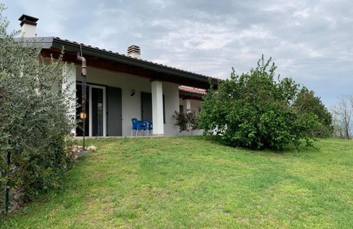 Cantello Apartment | Apartment 'Mora' with Mountain View, Private Terrace and Wi-Fi