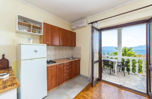 Brist Apartment | Apartment More - 60m from the sea: A1 Citron(2+2) - Brist, Riviera Makarska, Croatia