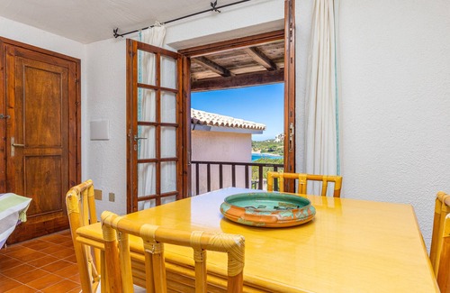 Baja Sardinia Apartment | Apartment "Mucchi Bianchi LC-103" With Sea View, WiFi, Balcony and Garden; Pet friendly