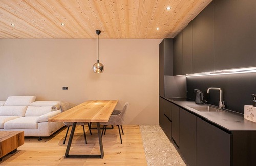 Funes Apartment | Apartment 'Munt Dolomiti Farm' with Lake View, Shared Terrace and Wi-Fi