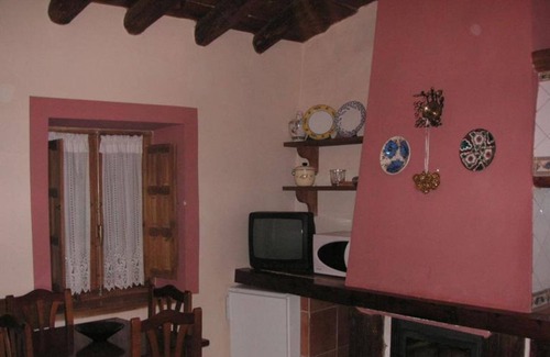 Caravaca de la Cruz Apartment | Apartment 'Noguericas 3' with Shared Pool, Wi-Fi and Air Conditioning