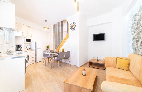 Argyrades Apartment | Apartment 'Nadias Lovely Home' with A/C & Wi-Fi