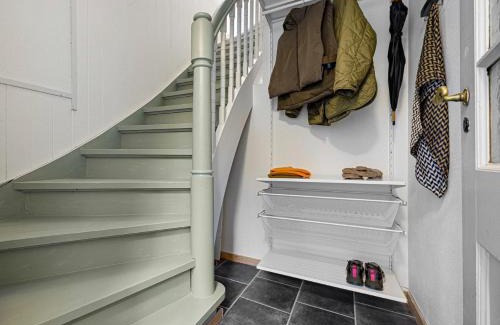 Sandviken Apartment | Apartment near Bergen Sentrum for up to 8 people