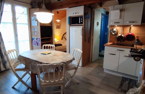 La Remigeasse House | Apartment near the beach, balcony, and free parking