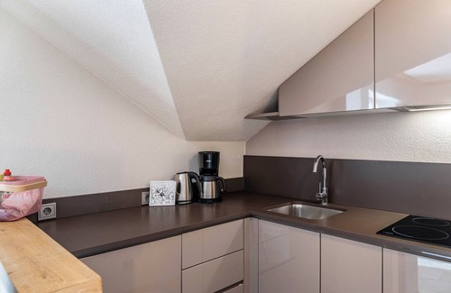 Seefeld in Tirol Apartment | Apartment 'Neu Klein' with Mountain View, Balcony and Wi-Fi