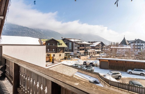 Seefeld in Tirol Apartment | Apartment 'Neu Klein' with Mountain View, Balcony and Wi-Fi