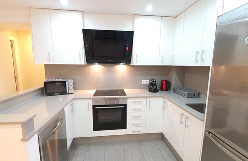 La Coruna House | Apartment next to Avda. De Arteixo. Ideal to know the city!
