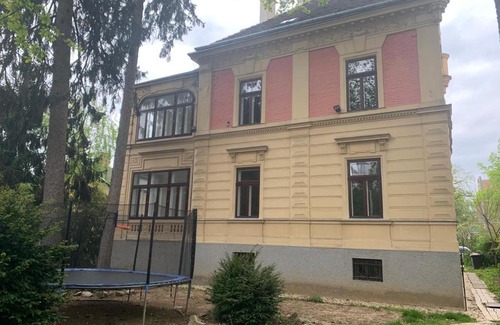 Hutteldorf Apartment | Apartment next to the Fuchs Museum