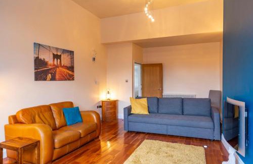 Whitefield Apartment | Apartment No 1 - The Old Red King Pub, Whitefield, Manchester