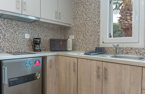 Panormos Apartment | Apartment 'No 16' with Shared Pool, Wi-Fi and Air Conditioning