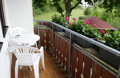 Freiamt Apartment | Apartment 'No. 2.1 Rotkelchen' with Shared Terrace, Shared Garden and Wi-Fi