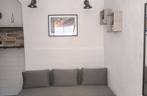 Nervi Apartment | Apartment 'Nonno Enzo' with Air Conditioning