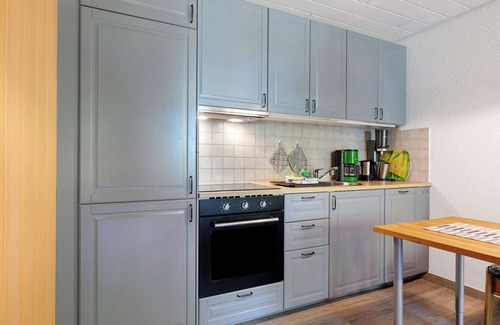 Nordstrand Apartment | Apartment 'Norderoog' with Private Terrace, Shared Garden and Wi-Fi