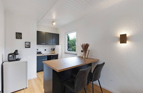 Frenkhausen Apartment | Apartment 'Oase' with Mountain View, Private Garden and Wi-Fi