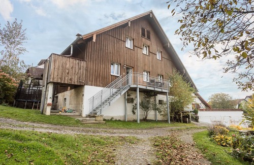 Bodolz Apartment | Apartment "Obsthof Schäfler" on Farm with Mountain View & Garden